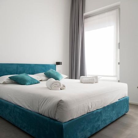Youhosty - Meravigli R1 Small 16 Milan Bagian luar foto
